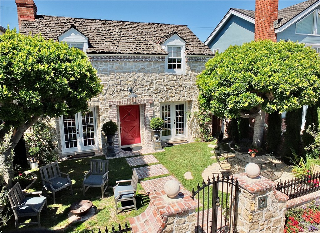 Naples (NA) - Residential Lease