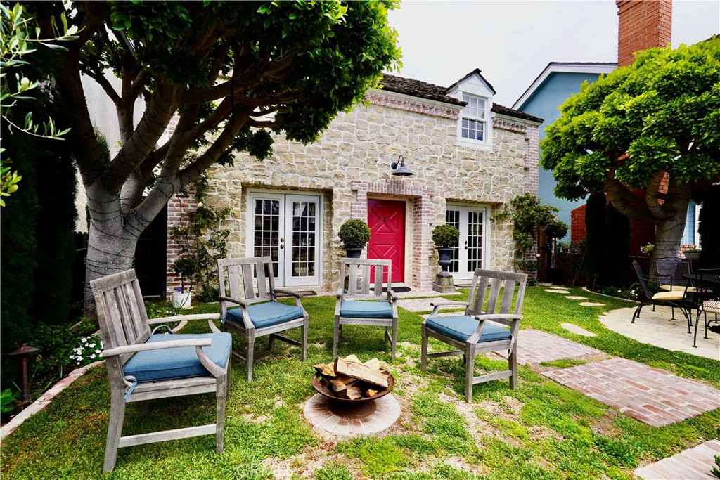 Naples (NA) - Residential Lease