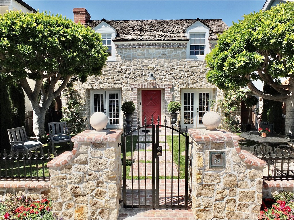 Naples (NA) - Residential Lease