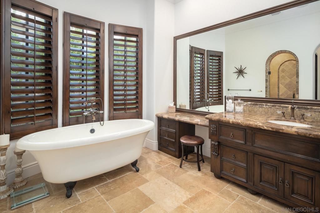 Rancho Santa Fe - Residential