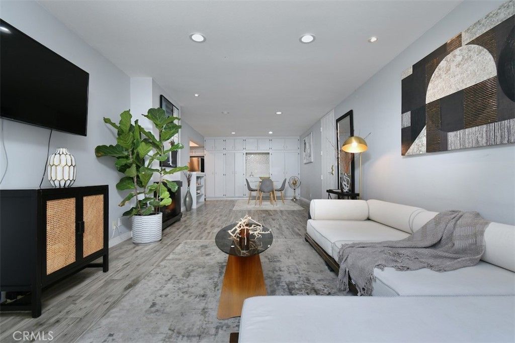 Photo of 1351 N Crescent Heights Boulevard #114, West Hollywood, CA 90046 (MLS # SR25234613)
