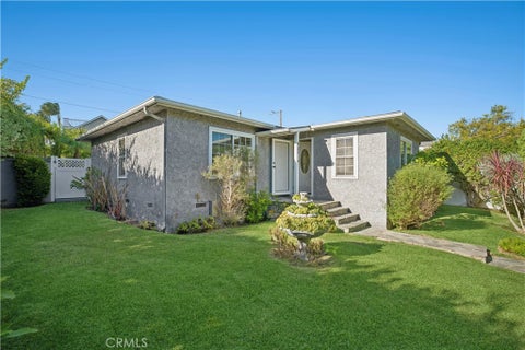 Photo of 421 Catalina DR, Newport Beach, CA 92663 (MLS # NP26224077)