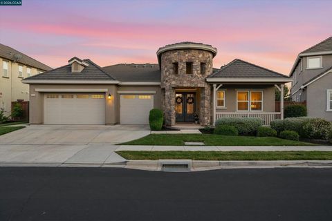 Photo of 1945 Muirwood Loop Loop, Brentwood, CA 94513 (MLS # 41140341)