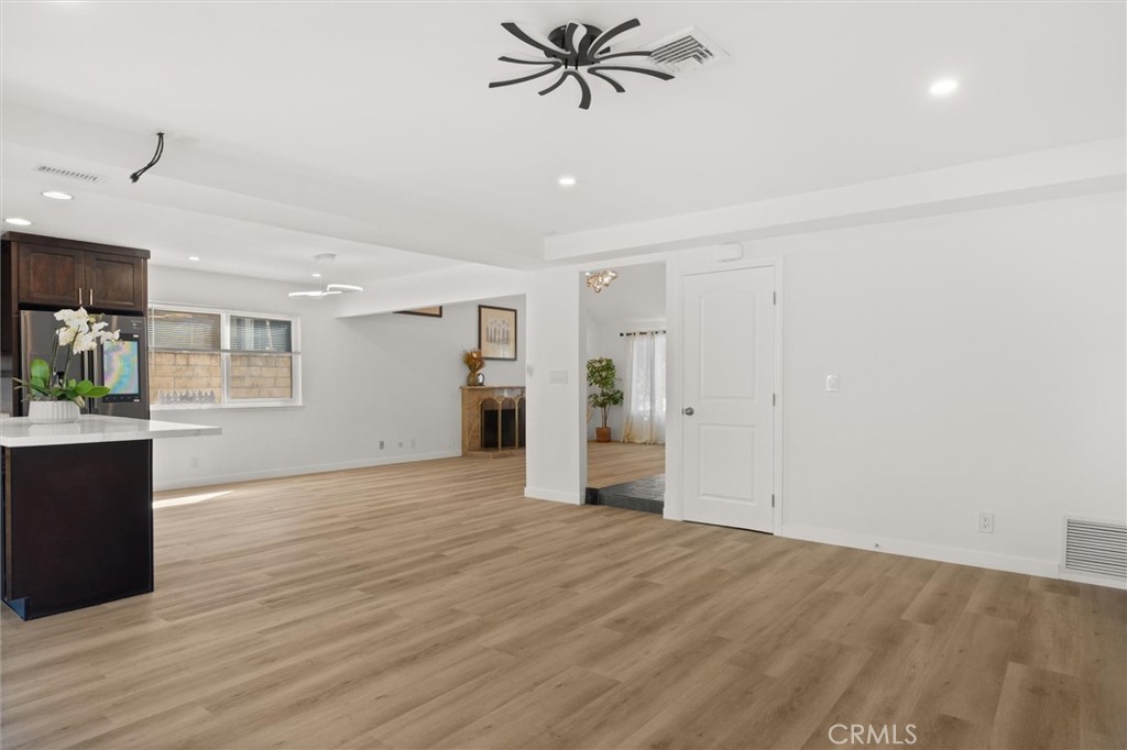 5011 Yearling Avenue