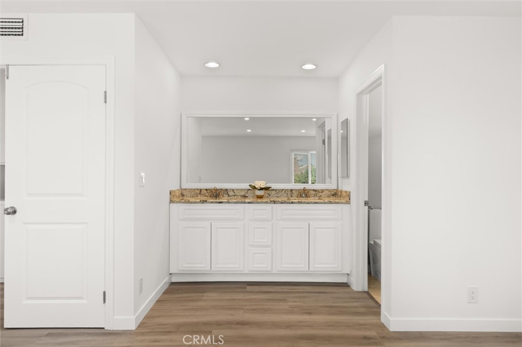 El Camino Glen (CH) - Residential