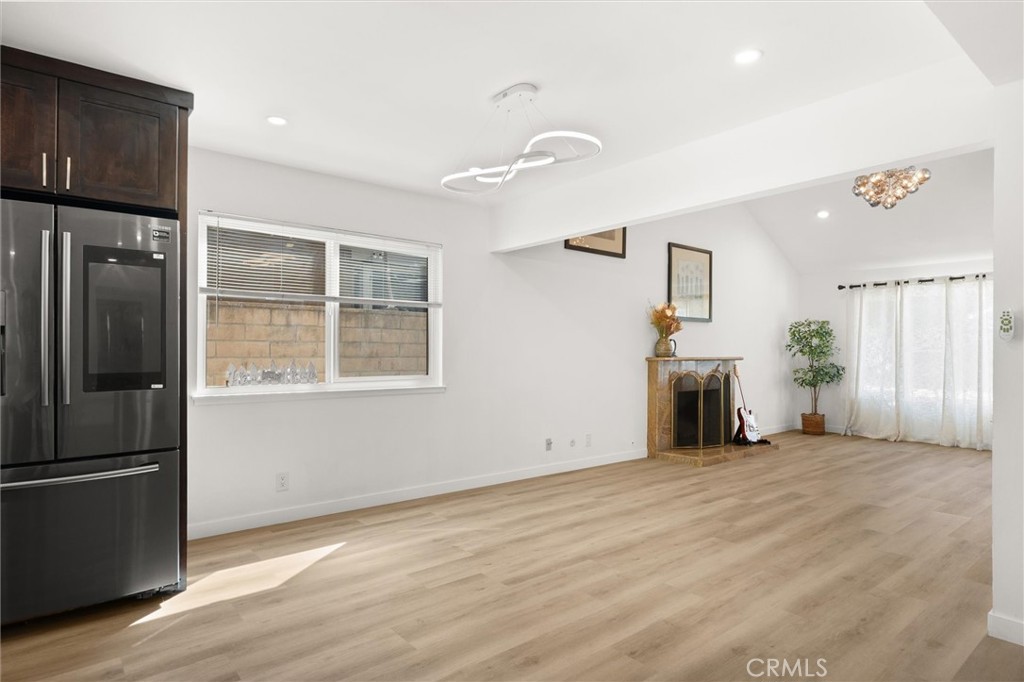 El Camino Glen (CH) - Residential