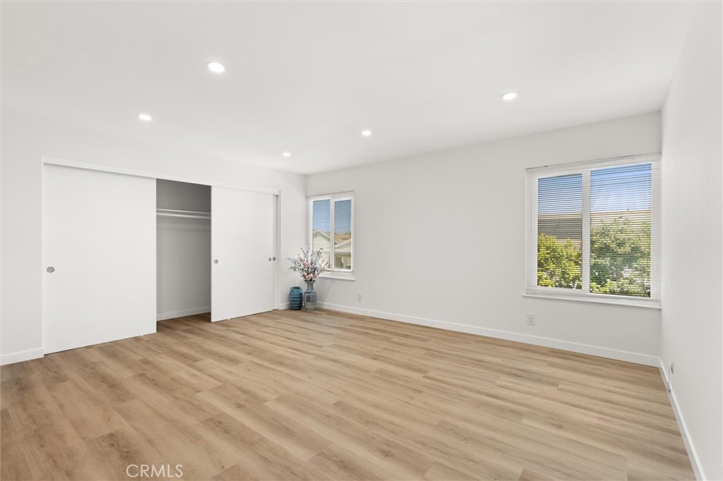 El Camino Glen (CH) - Residential