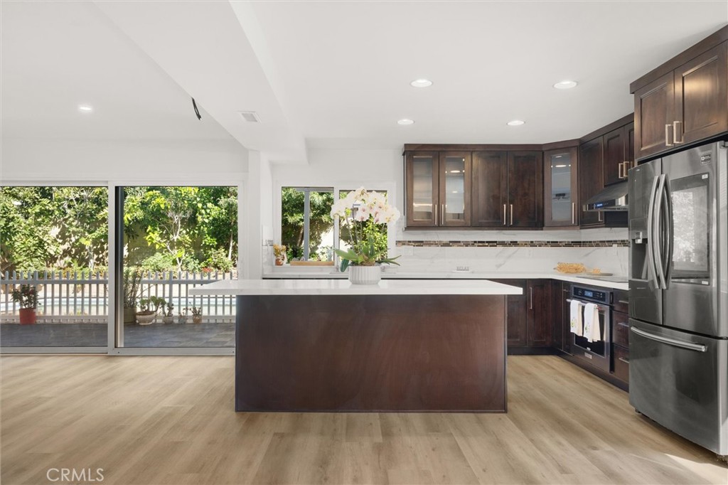 El Camino Glen (CH) - Residential