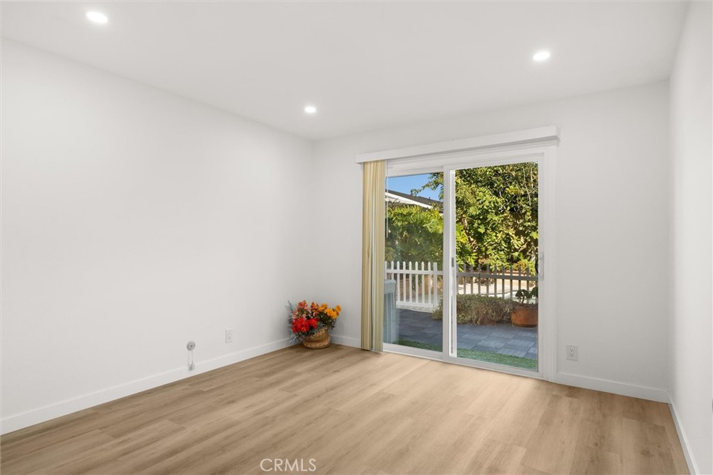 El Camino Glen (CH) - Residential