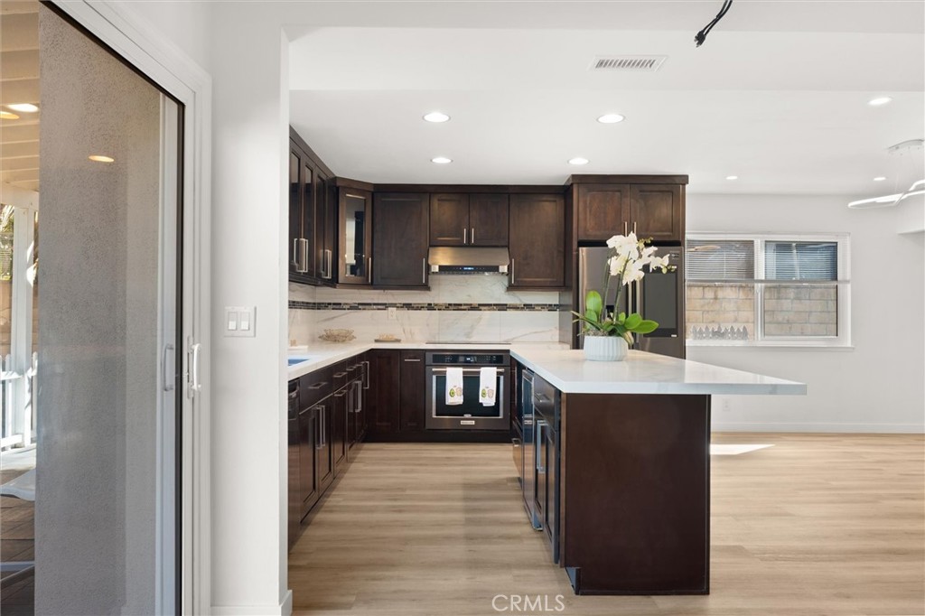 El Camino Glen (CH) - Residential