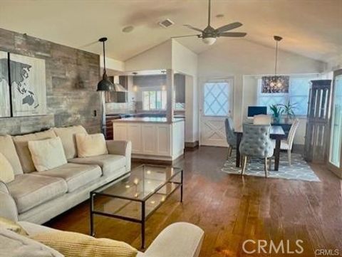 53 Saratoga Newport Beach CA 92660