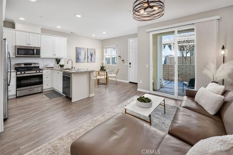 Photo of 22922 Harvest Mill Cir, Saugus, CA 91350 (MLS # SR26024587)