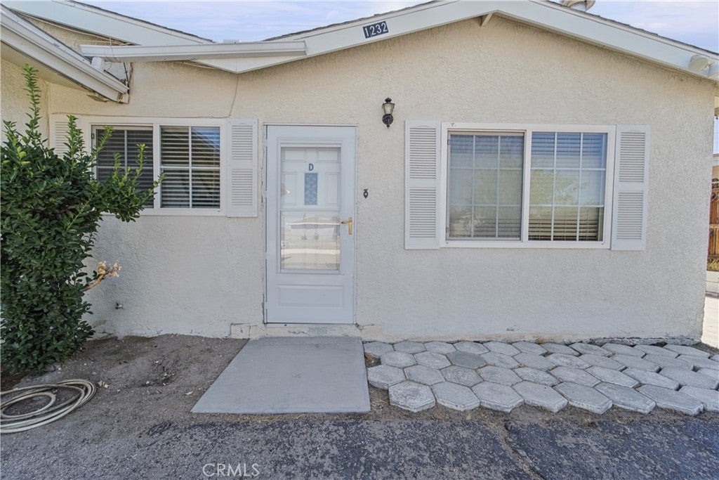 1232 E Elizabeth