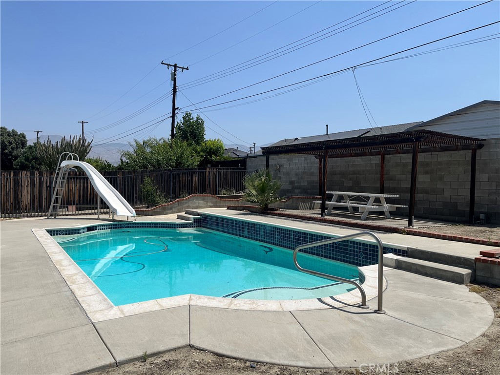 1424 Hunter Drive