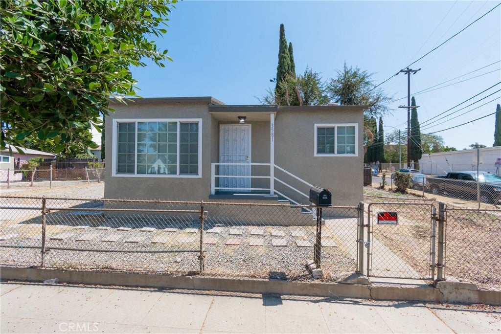 3577 Siskiyou