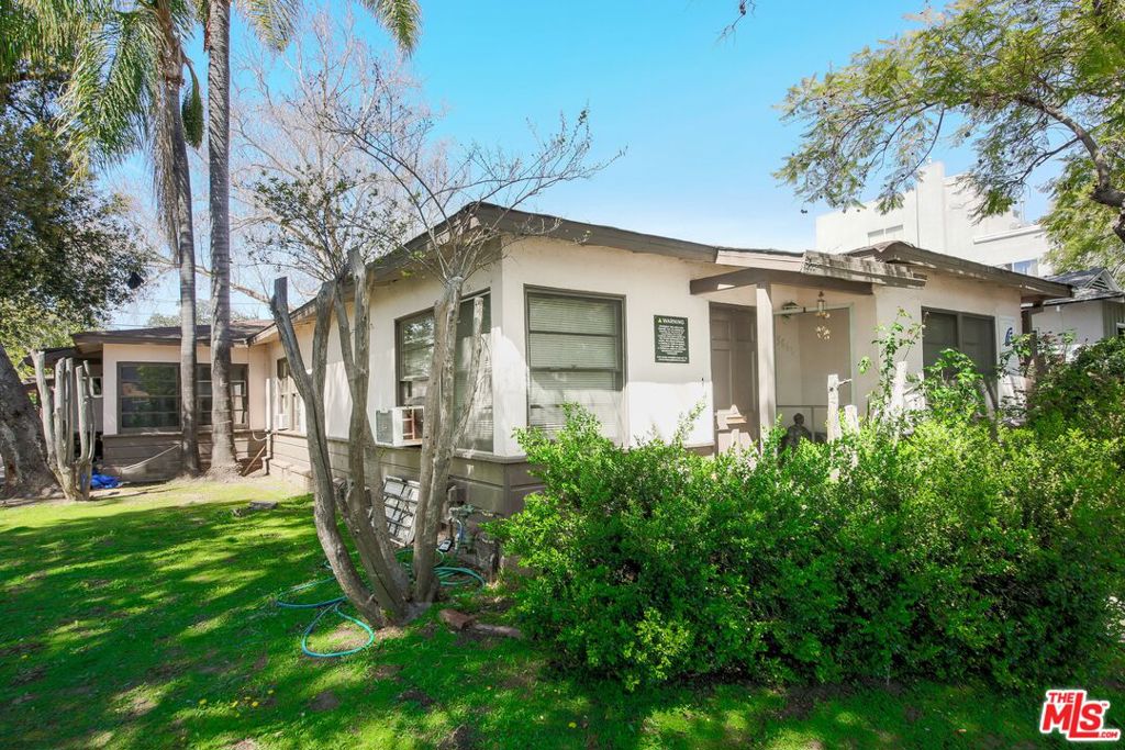 We are pleased to present the exclusive listing of 5661-5663 Kester Avenue, a charming duplex located in the heart of Sherman Oaks. Built in 1952, this property consists of two spacious 2-bedroom homes, totaling 2,144 rentable square feet on a 6,003 square foot lot. Situated in a peaceful and well-established residential neighborhood, 5661 Kester Avenue offers a rare opportunity to own a property with both investment potential and the exibility of an owner-user. The duplex features two 2-bedroom homes, each providing ample living space, mature landscaping, and the added convenience of in-unit washers and dryers. The property also includes a garage with two parking spaces and a lovely courtyard, perfect for outdoor enjoyment. The current owner has maintained the property since 1978, showcasing long-term care and stability. The location is ideal, offering easy access to the best of Sherman Oaks, with nearby Balboa Park, the Van Nuys/Sherman Oaks Recreation Center, Sherman Oaks Galleria, and Sherman Oaks Fashion Square. Retail conveniences such as Target, Petco, and Whole Foods are just minutes away. This neighborhood is known for its quiet, tree-lined streets and residential feel, making it a desirable location for families and renters alike. Surrounded by residential properties, this area offers a strong sense of community and easy access to major roads and freeways. Whether you're looking for an investment property or a place to call home, 5661-5663 Kester Avenue provides an exceptional opportunity in one of the San Fernando Valley's most sought-after neighborhoods.