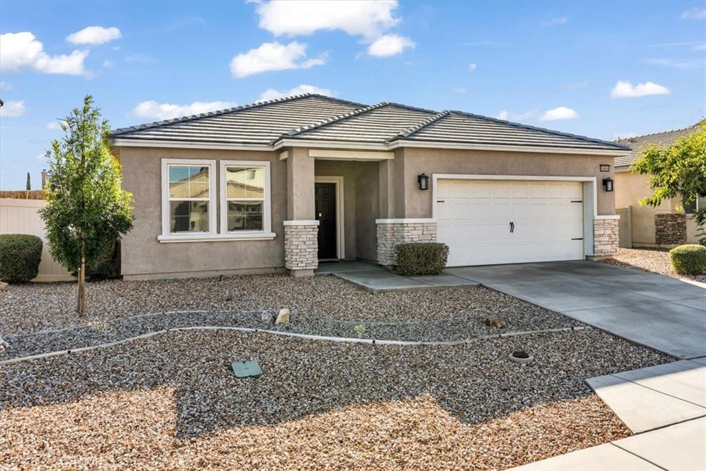 16604 Desert Lily