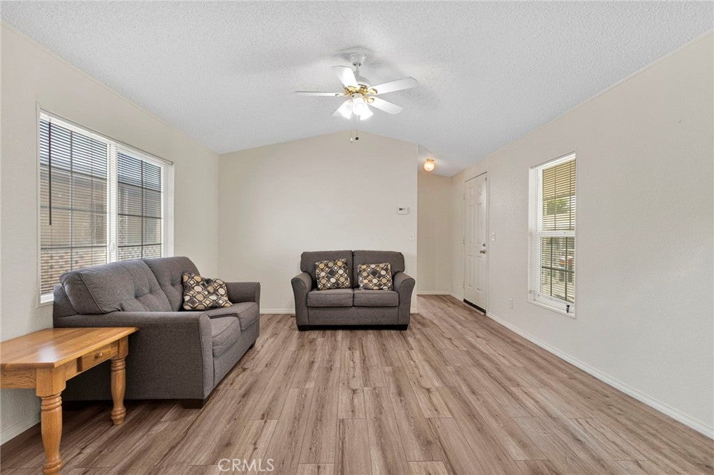 22601 Bear Valley 27
