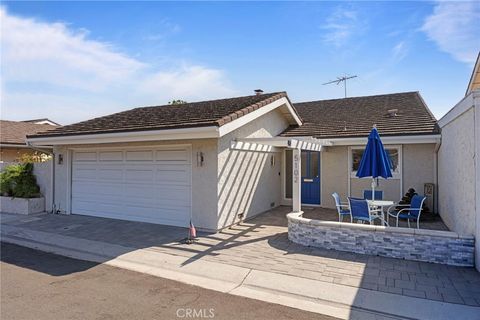 5102 Piccadilly Circle Westminster CA 92683