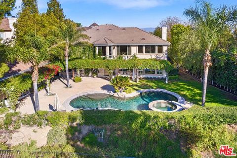 Photo of 24822 Wooded Vista Vis, West Hills, CA 91307 (MLS # 26643621)