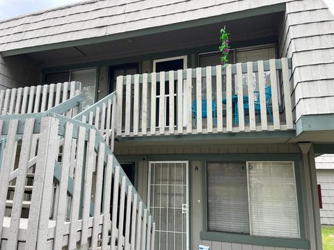 Photo of 3334 Harbor Circle #B, Paso Robles, CA 93446 (MLS # ML82046155)