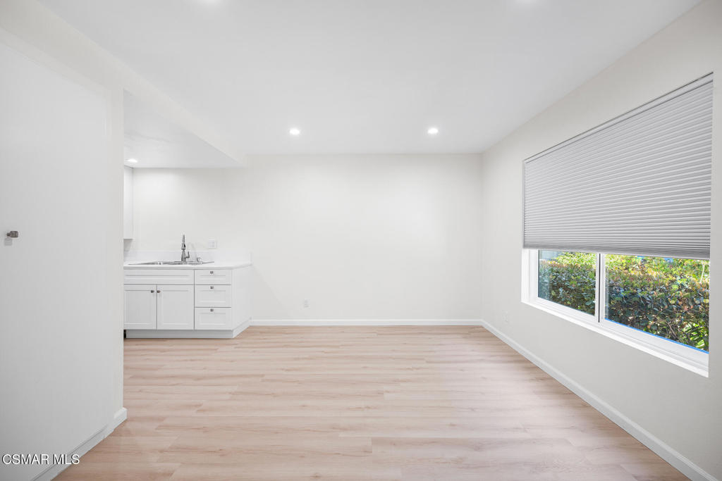 577 Spring Road 54