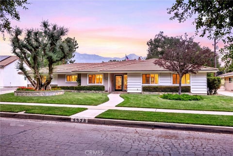 Photo of 1328 Loma Sola AVE, Upland, CA 91786 (MLS # CV26184879)