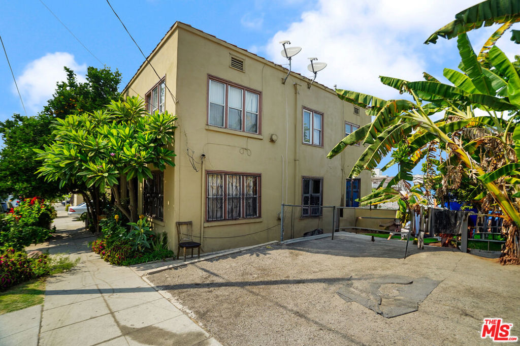 3013 W 11th Street