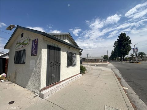 Photo of 3737 Baldwin Park Blvd, Baldwin Park, CA 91706 (MLS # WS25218008)