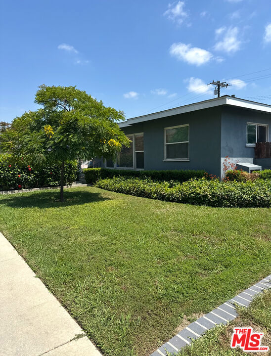 3340 E 67th Street