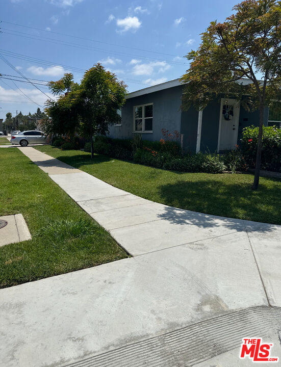 3340 E 67th Street