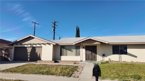 Photo of 830 W Rosewood Street St, Rialto, CA 92376 (MLS # CV25273885)