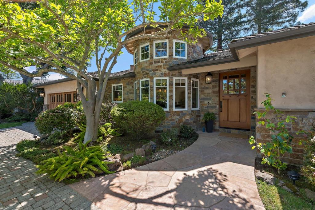 928 Altos Oaks Drive
