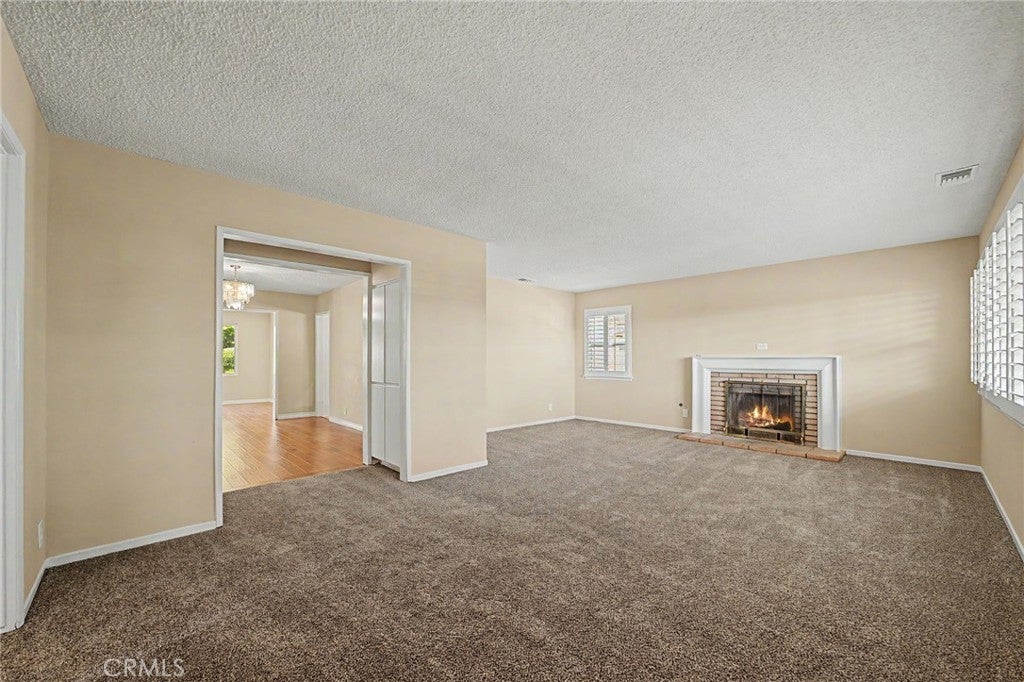 Properties 4 347 W Leeside