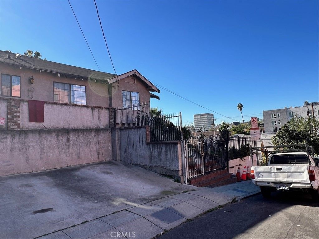 Photo of 1414 Fairbanks Pl, Los Angeles, CA 90026 (MLS # PW26085075)