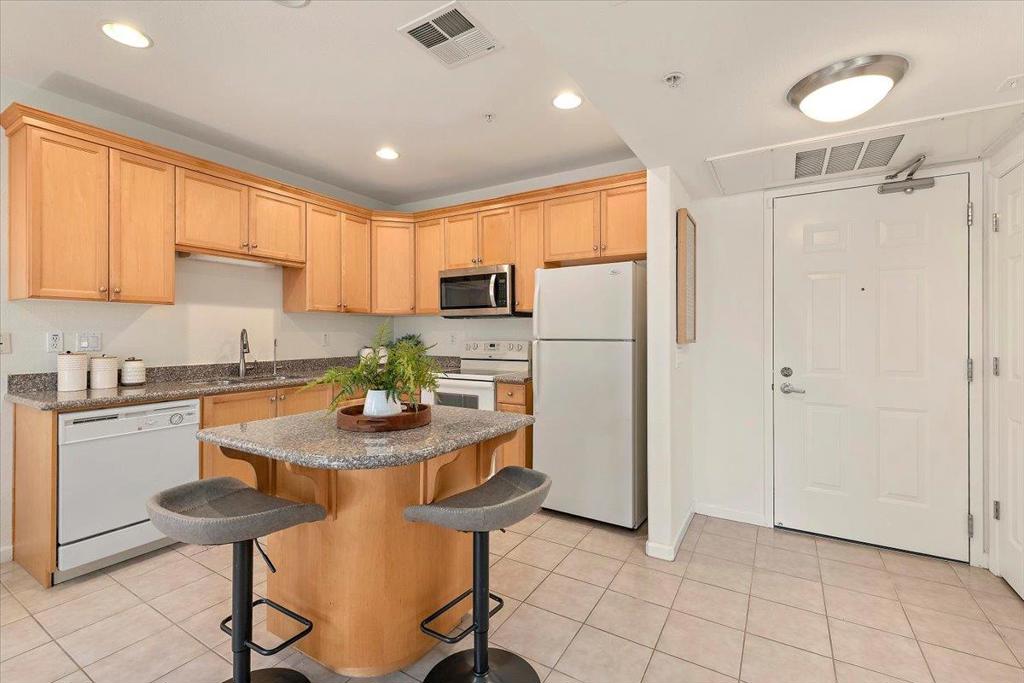 88 N Jackson Avenue 308