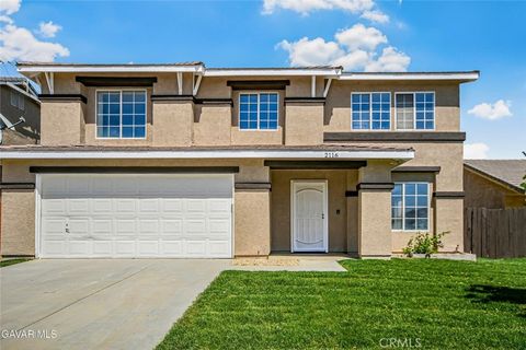Photo of 2116 Knollwood Court Court, Rosamond, CA 93560 (MLS # SR26106799)
