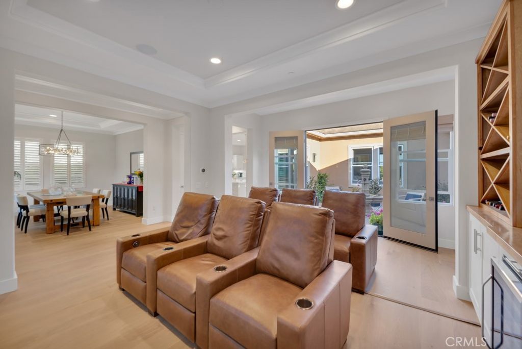 listing image 130722974862788144629
