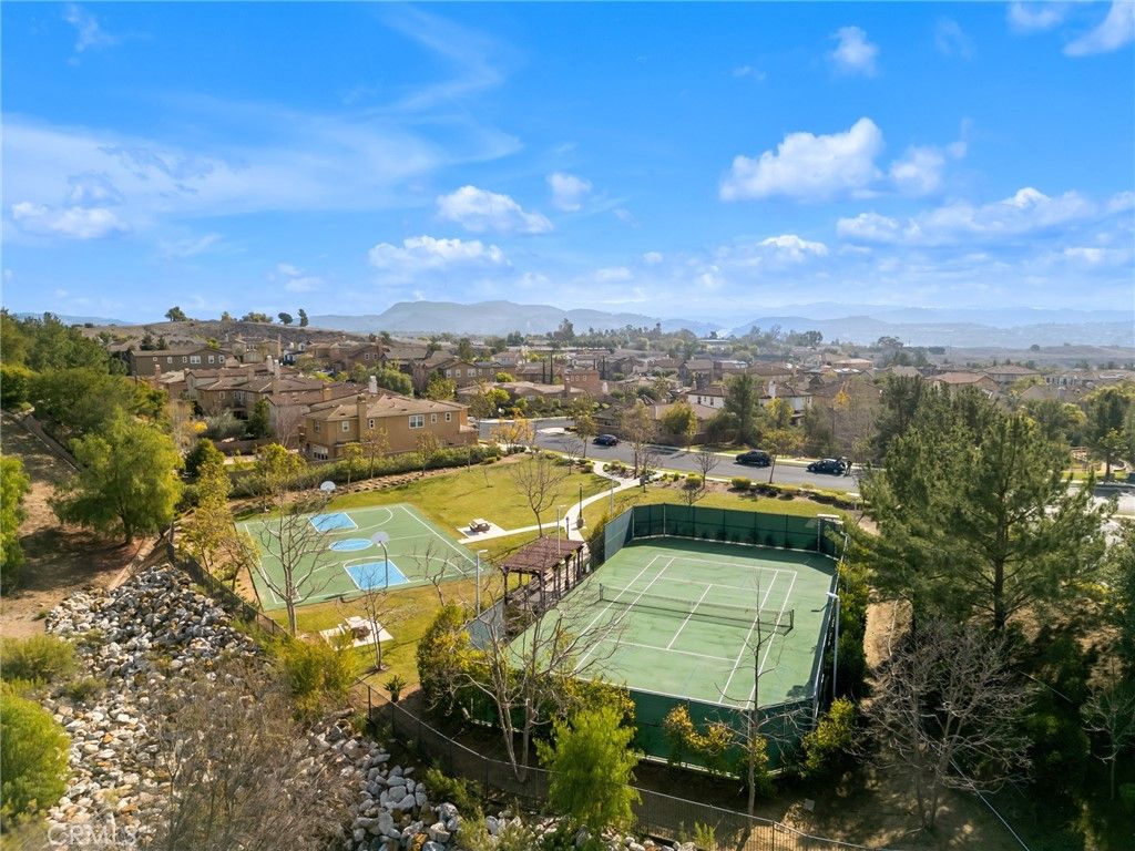 listing image 130728445115479887255