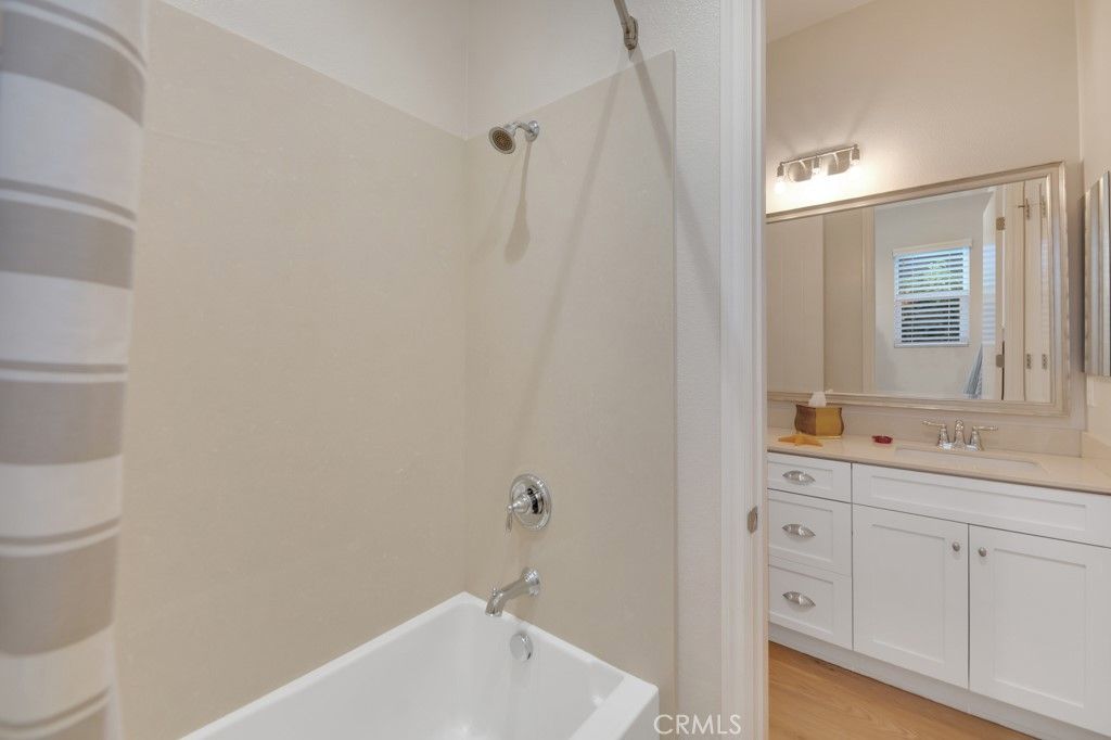 listing image 130727073238491245499