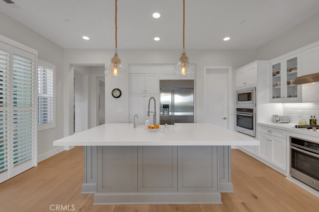 listing image 130721392182548005424
