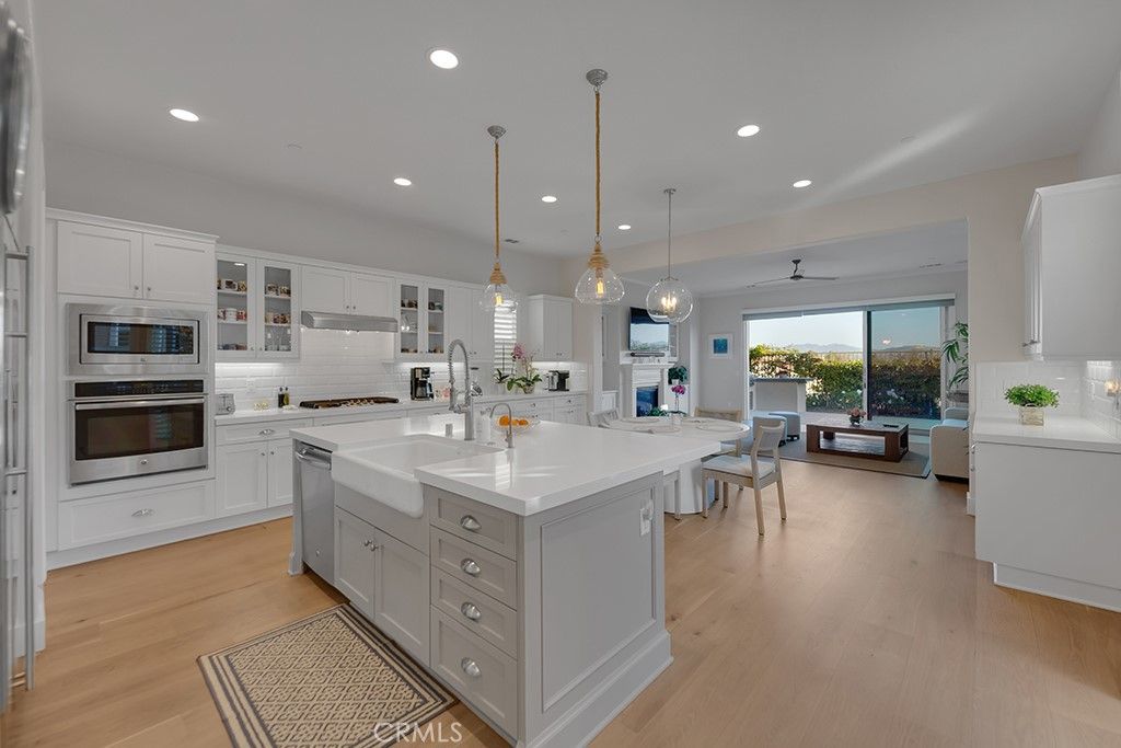 listing image 130722664162423049687