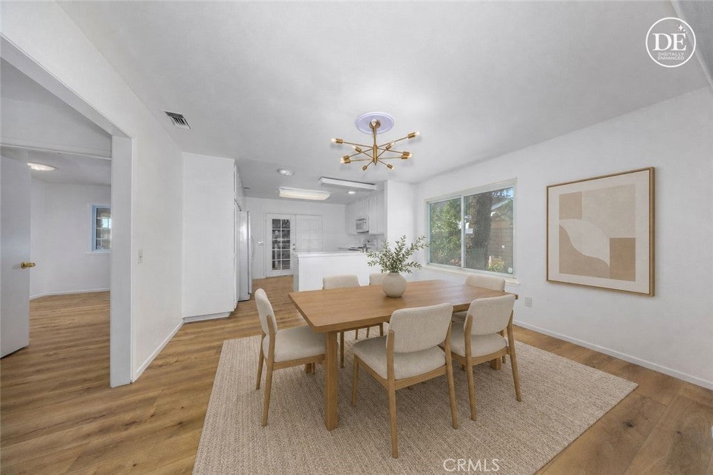 2073 S Lincoln