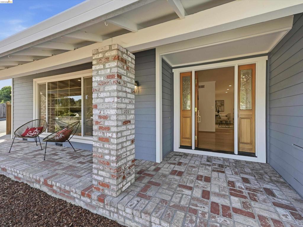 255 Knight Dr