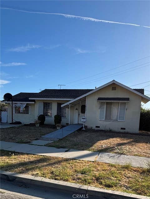 Photo of 10523 Stonybrook AVE, South Gate, CA 90280 (MLS # DW26164096)