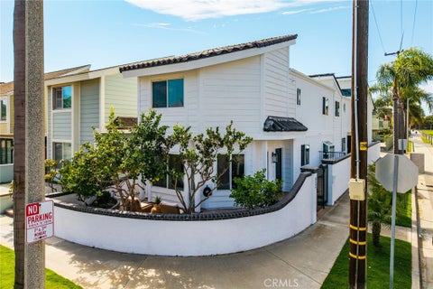 Photo of 427 21st Street, Huntington Beach, CA 92648 (MLS # PW26179153)