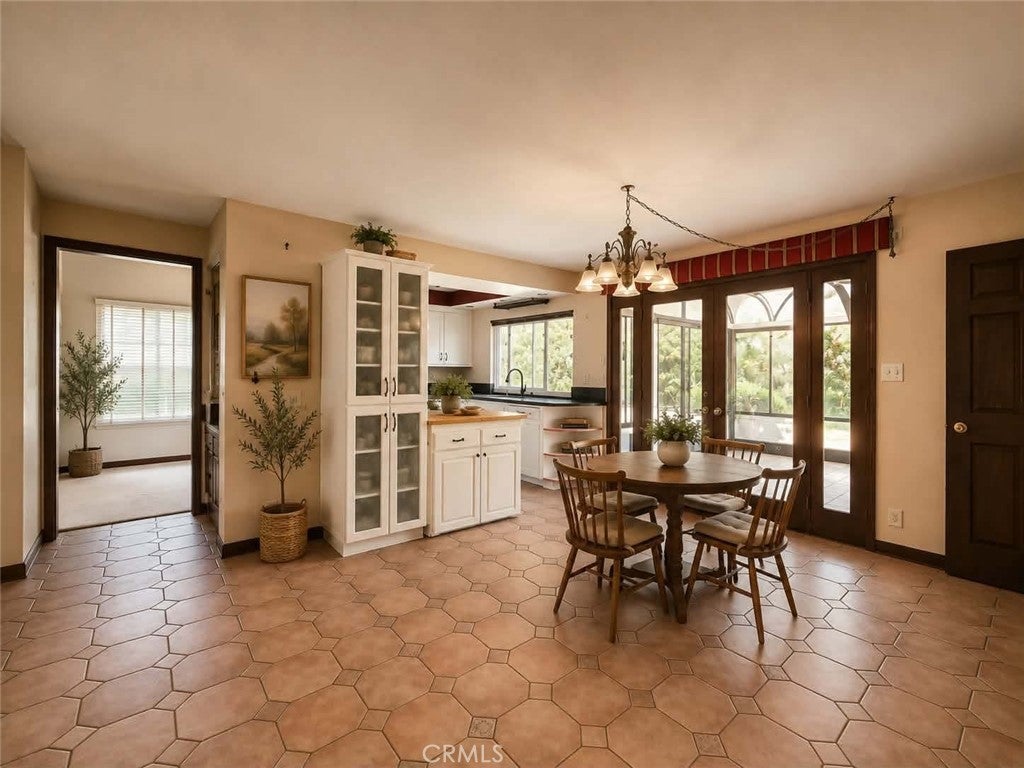 17110 Los Robles
