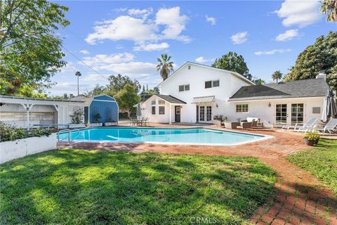 Photo of 1525 Garden Street, Redlands, CA 92373 (MLS # IG25268210)