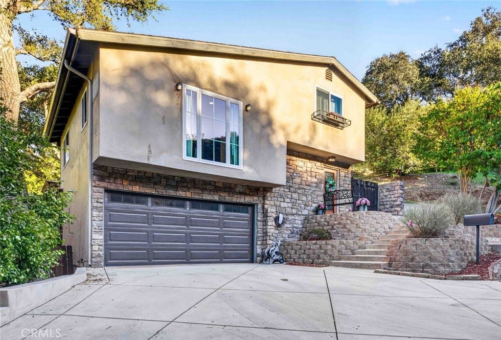 9704 Marcus Lane