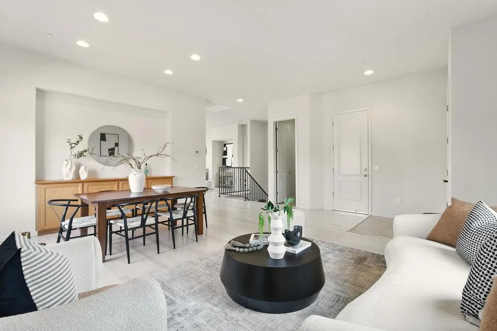 Hayward, California 94541, United States, 4 Bedrooms Bedrooms, ,3 BathroomsBathrooms,Residential,Active,247313